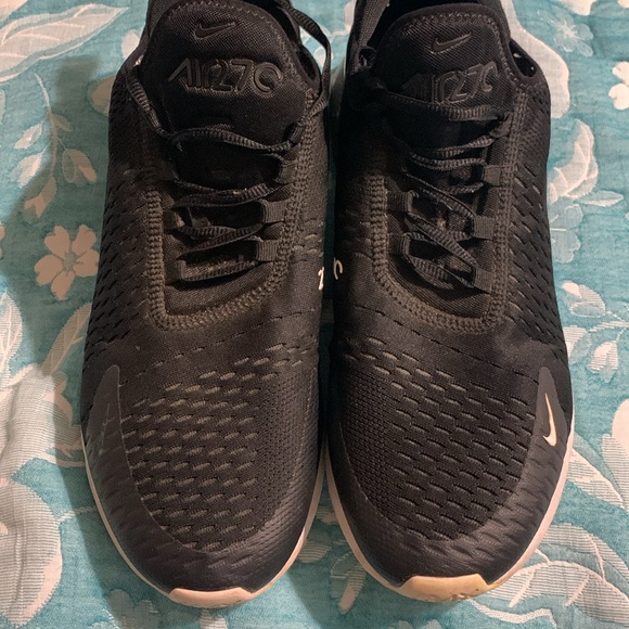 Nike - Picture 2 of 10